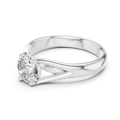 Round Diamond V Shape Band Ring | 18K Gold Fine Jewelry