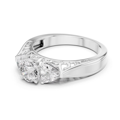 Runder Diamant-Ring mit drei Steinen | Drei Steine, eine Liebe
