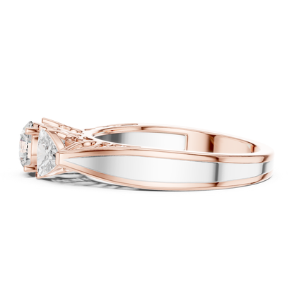Runder Diamant-Ring mit drei Steinen | Drei Steine, eine Liebe