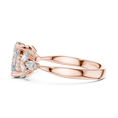 Ovaler Diamantring mit floralen Seitensteinen | 18 Karat Gold