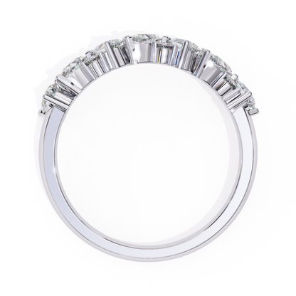 Diamond ring with baguette-cut stones 